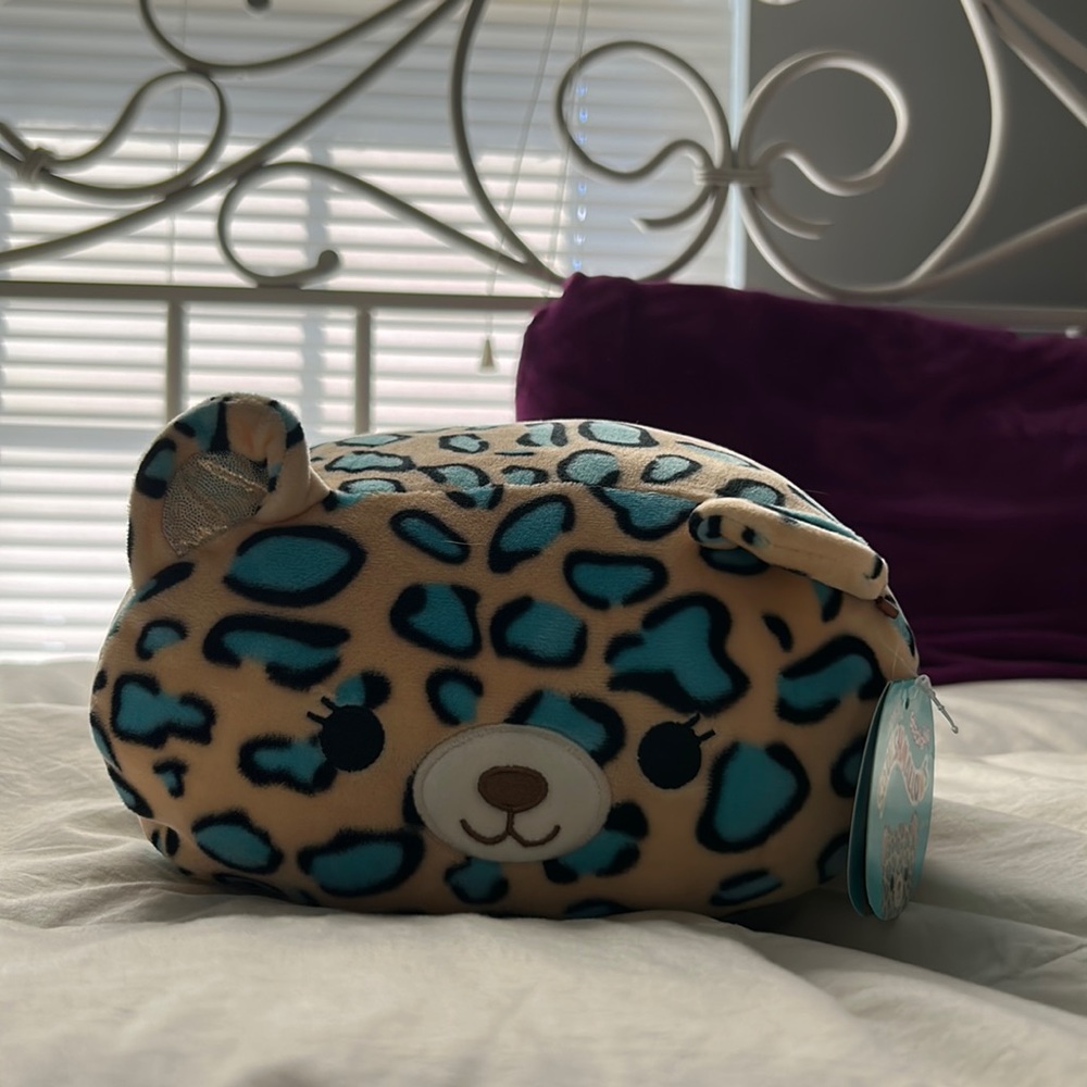 Stackable Emanga Squishmallow